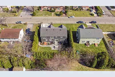 123 Columbus Boulevard, Amityville, NY 11701 - Photo 11