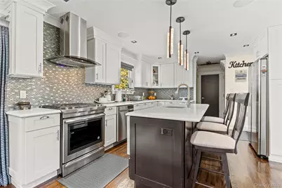 123 Columbus Boulevard, Amityville, NY 11701 - Photo 25