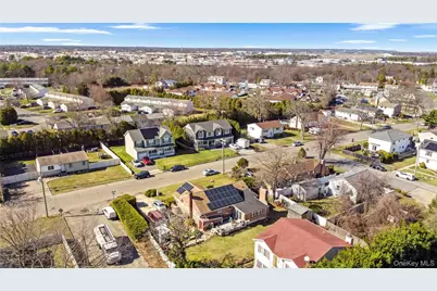 123 Columbus Boulevard, Amityville, NY 11701 - Photo 13