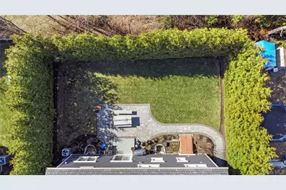 123 Columbus Boulevard, Amityville, NY 11701 - Photo 7