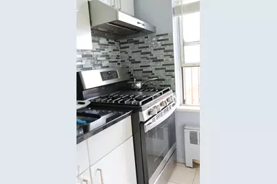 69-11 138th Street #3B, Flushing, NY 11367 - Photo 3