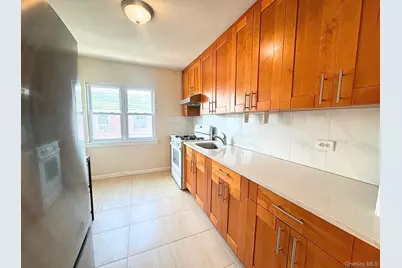 75-31 198th Street #2nd Fl, Fresh Meadows, NY 11366 - Photo 3