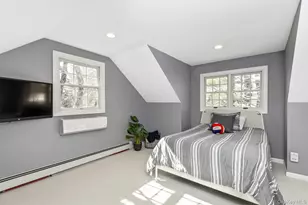 16 Ursular Ct, Smithtown, NY 11787 - Photo 23