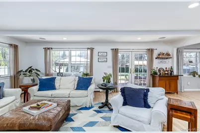 16 Ursular Court, Smithtown, NY 11787 - Photo 15