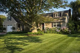 16 Ursular Ct, Smithtown, NY 11787 - Photo 43