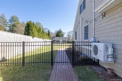 16 Ursular Court, Smithtown, NY 11787 - Photo 35