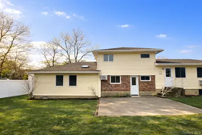 10 Wisteria Way, Commack, NY 11725 - Photo 9