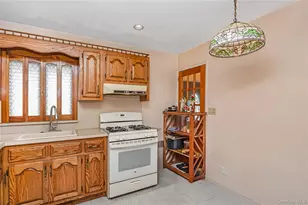 7-03 147th St, Whitestone, NY 11357 - Photo 13