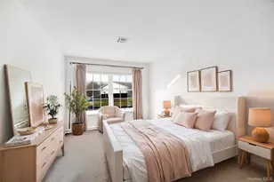 279 Berwick Ct, Ridge, NY 11961 - Photo 9