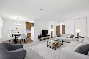 279 Berwick Ct, Ridge, NY 11961 - Photo 7