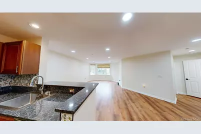 1109 Round Pointe Drive #1109, Haverstraw, NY 10927 - Photo 13