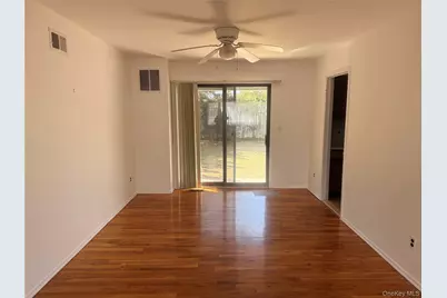 53 Kirkwood Road #Left, Port Washington, NY 11050 - Photo 3