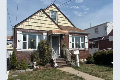 7 Catherine Court, Elmont, NY 11003 - Photo 1