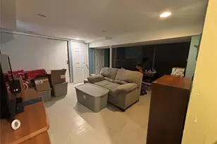 7 Catherine Ct, Elmont, NY 11003 - Photo 27