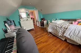 7 Catherine Ct, Elmont, NY 11003 - Photo 23