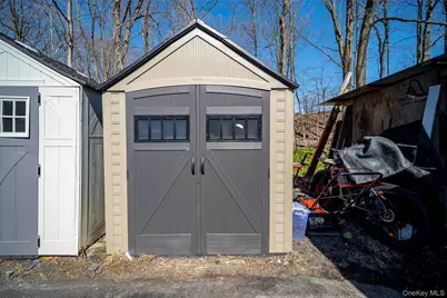 11 Grove Street, Highland, NY 12528 - Photo 33