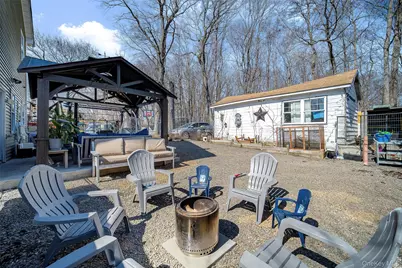 11 Grove Street, Highland, NY 12528 - Photo 29