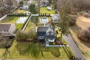 88 Astor Ave, Saint James, NY 11780 - Photo 15