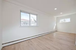 482 Harbor Dr, Cedarhurst, NY 11516 - Photo 19