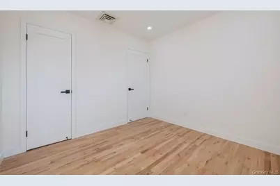 482 Harbor Drive, Cedarhurst, NY 11516 - Photo 27