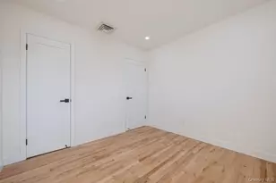 482 Harbor Dr, Cedarhurst, NY 11516 - Photo 27