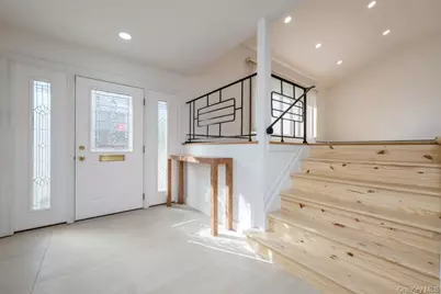 482 Harbor Drive, Cedarhurst, NY 11516 - Photo 3