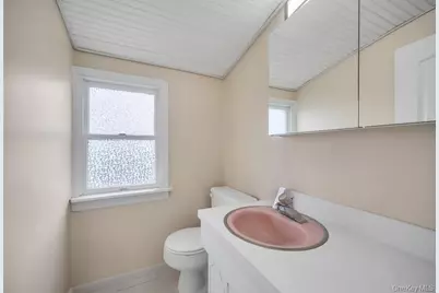 2315 Willow Street, Wantagh, NY 11793 - Photo 17