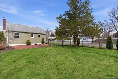 101 4th Avenue, East Northport, NY 11731 - Photo 23