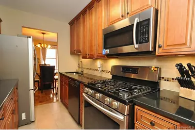 10 Old Mamaroneck Road #2A, White Plains, NY 10605 - Photo 11