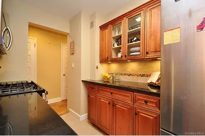 10 Old Mamaroneck Road #2A, White Plains, NY 10605 - Photo 13