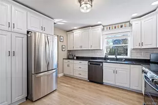 281 Breeze Ave, Ronkonkoma, NY 11779 - Photo 9