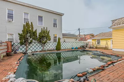 12-40 Beech Court, College Point, NY 11356 - Photo 37