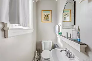 12-40 Beech Ct, College Point, NY 11356 - Photo 17