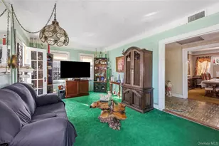 12-40 Beech Ct, College Point, NY 11356 - Photo 7