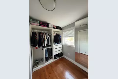 684 Dorothea Lane, Elmont, NY 11003 - Photo 15