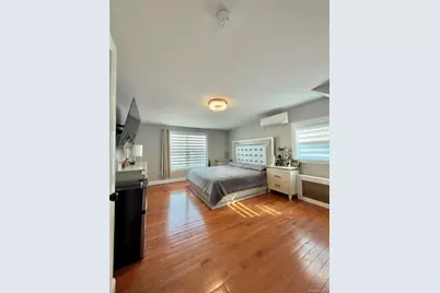 684 Dorothea Lane, Elmont, NY 11003 - Photo 3