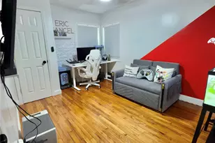 684 Dorothea Ln, Elmont, NY 11003 - Photo 5