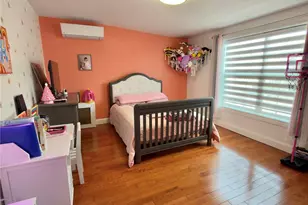 684 Dorothea Ln, Elmont, NY 11003 - Photo 11