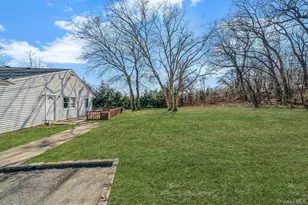 2 Buchanan Ave, Coram, NY 11727 - Photo 29