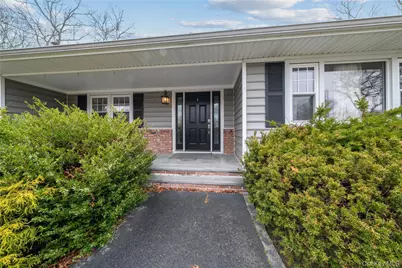 7 Fox Road, East Setauket, NY 11733 - Photo 3