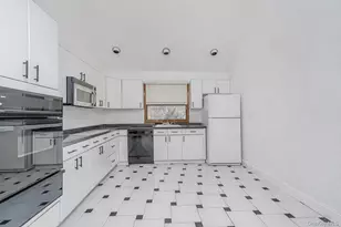 201 Arbutus Ave, New York, NY 10312 - Photo 27