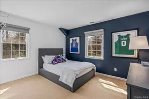 350 Dogwood Ln, Manhasset, NY 11030 - Photo 15