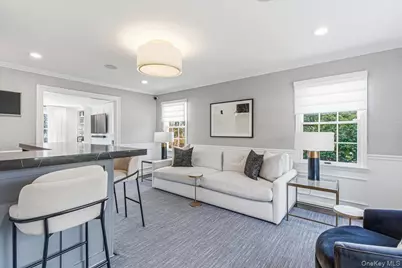 350 Dogwood Lane, Manhasset, NY 11030 - Photo 3