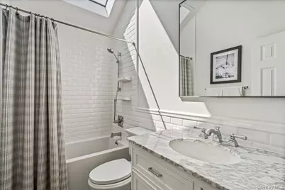 350 Dogwood Lane, Manhasset, NY 11030 - Photo 17