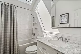 350 Dogwood Ln, Manhasset, NY 11030 - Photo 17