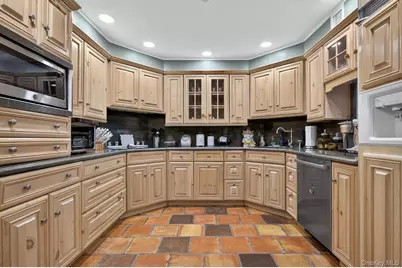 23 Beaverhill Lane, Huntington, NY 11743 - Photo 19