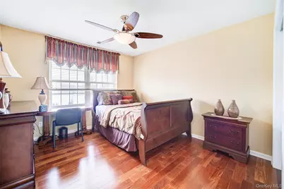 2041 Independence Drive, New Windsor, NY 12553 - Photo 35