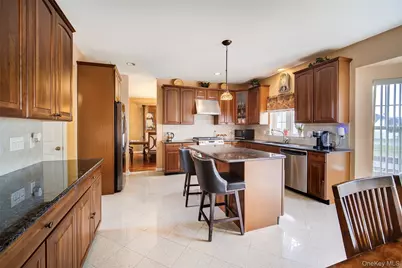 2041 Independence Drive, New Windsor, NY 12553 - Photo 15