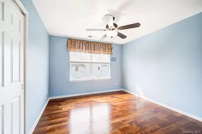 2041 Independence Drive, New Windsor, NY 12553 - Photo 33