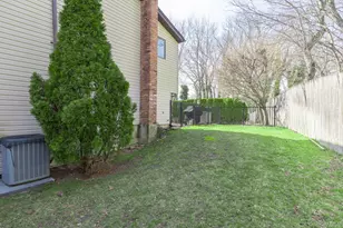 7 Quincy Ln, Smithtown, NY 11787 - Photo 47